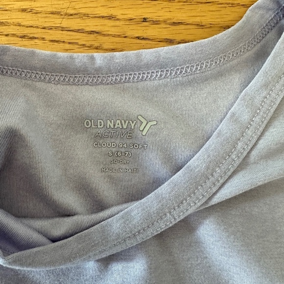 Old Navy Cloud 94 Soft Go-Dry Cool Cropped T-Shirt in Lavender Aura (Size S) - Picture 5 of 6